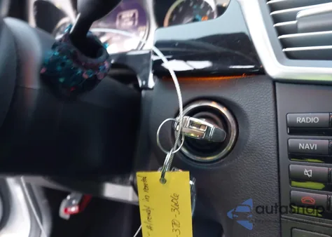 2012 Mercedes-Benz E 350 из США, поврежденный, VIN WDDHF5KB4CA581360